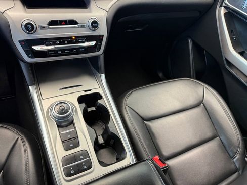 Used 2023 Ford Explorer XLT w/ Equipment Group 202A image 35