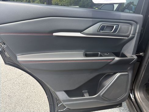 Used 2025 Ford Explorer ST-Line AWD/4WD image 27