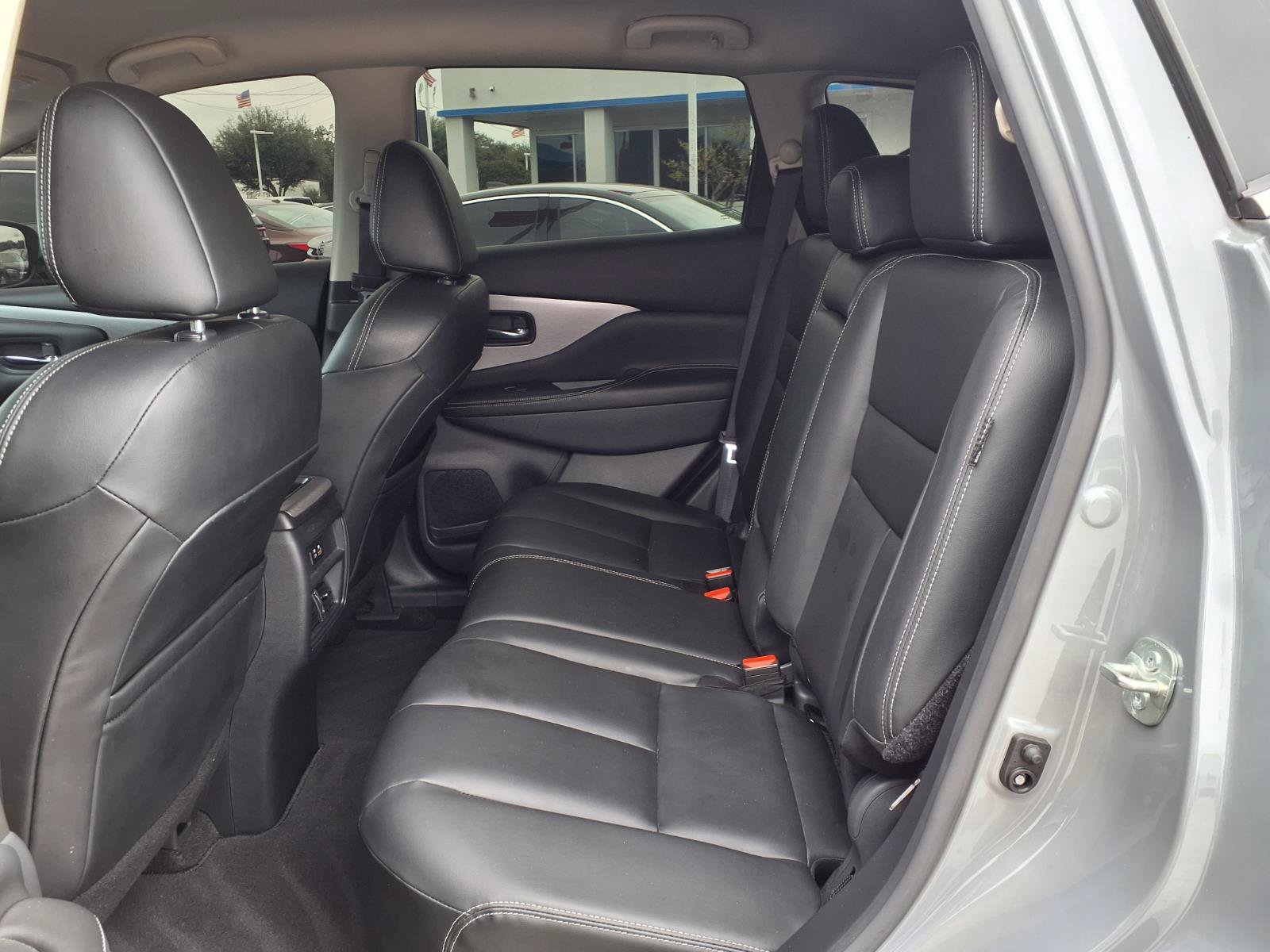 Used 2023 Nissan Murano SV w/ SV Midnight Edition Package FWD image 18