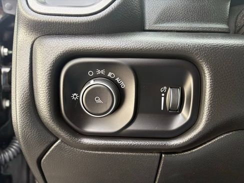 Used 2024 RAM 3500 Tradesman w/ Chrome Appearance Group image 25