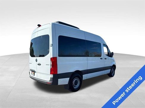 Used 2025 Mercedes-Benz Sprinter 2500 image 5
