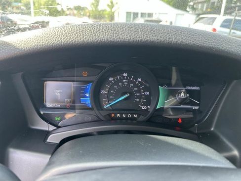 Used 2017 Ford Expedition XLT w/ Equipment Group 202A RWD image 15