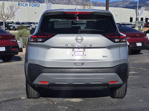 Used 2023 Nissan Rogue SV image 7