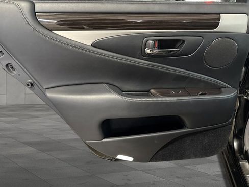 Used 2017 Lexus LS 460 image 24