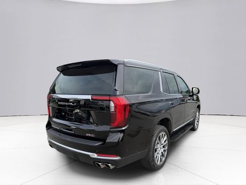 Used 2025 GMC Yukon Denali AWD/4WD image 15