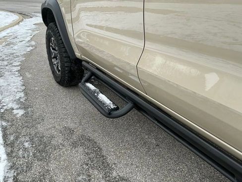 Used 2024 Chevrolet Colorado ZR2 w/ Technology Package image 15