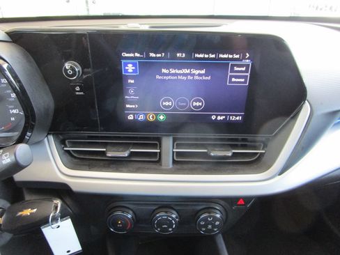 Used 2025 Chevrolet Trax LS FWD image 26