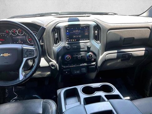 Used 2020 Chevrolet Silverado 1500 LT w/ Convenience Package AWD/4WD image 8