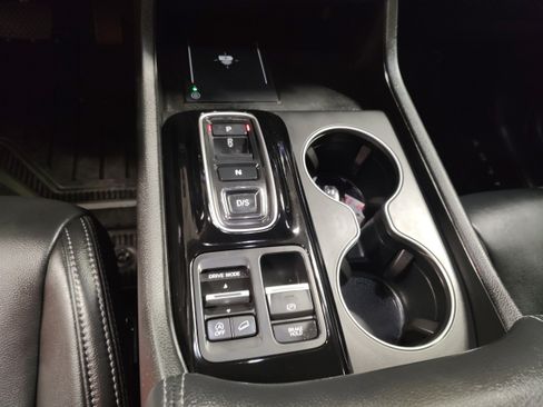 Used 2025 Honda Pilot EX-L image 8