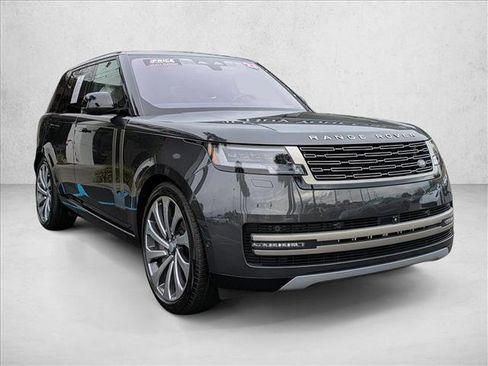 Certified 2023 Land Rover Range Rover SE image 3