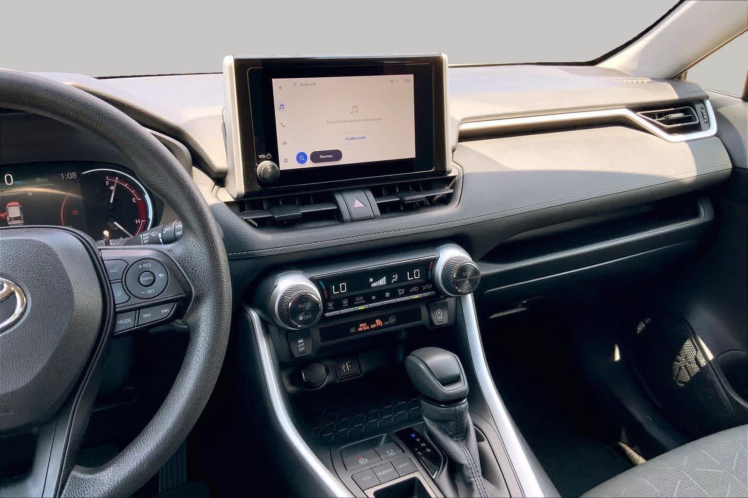 Used 2025 Toyota RAV4 XLE FWD image 7