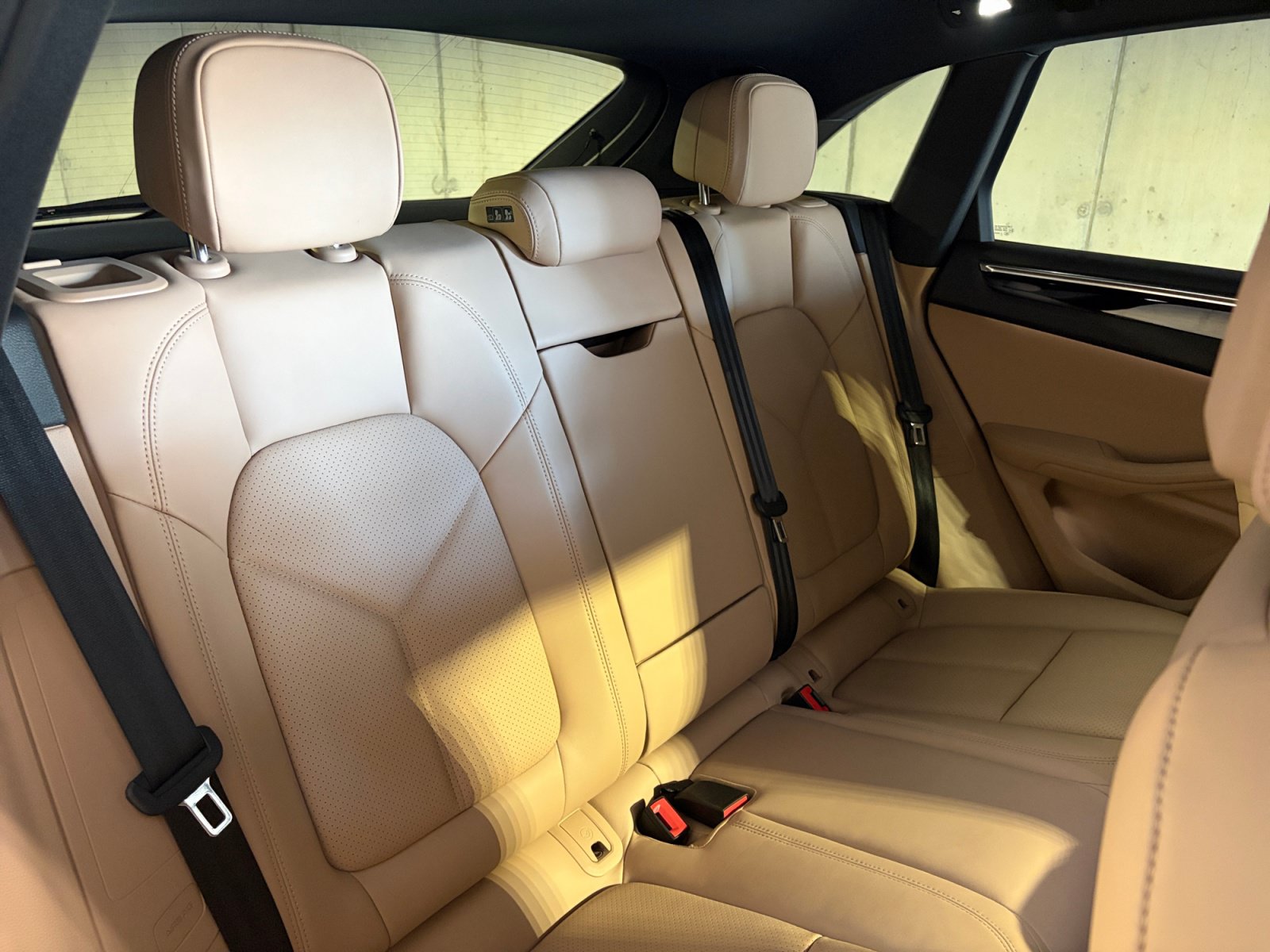 Certified 2026 Porsche Macan AWD/4WD image 27