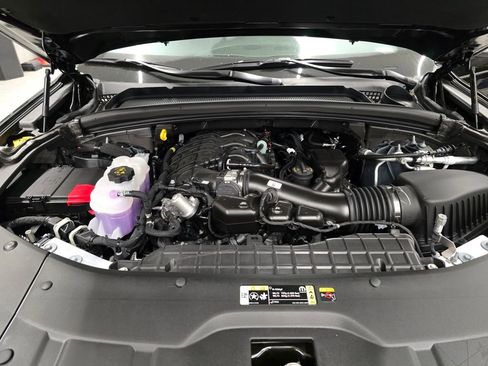 New 2025 Jeep Grand Cherokee Laredo w/ Luxury Tech Group I RWD image 11
