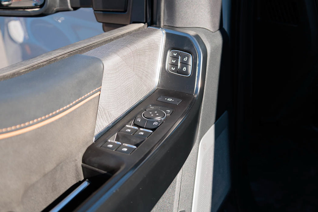 Used 2026 Ford F350 Platinum AWD/4WD image 31