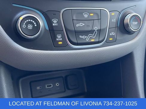 Used 2019 Chevrolet Equinox LS w/ LS Convenience Package image 17