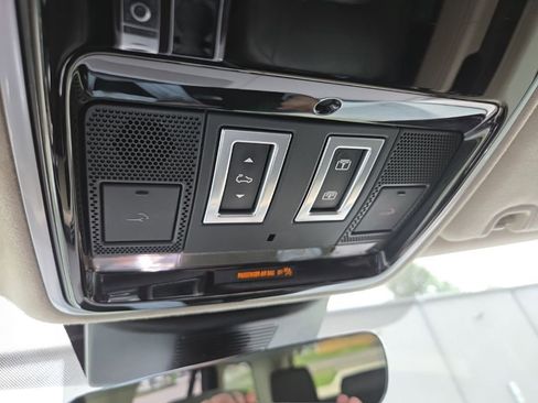 Used 2019 Land Rover Range Rover HSE AWD/4WD image 22
