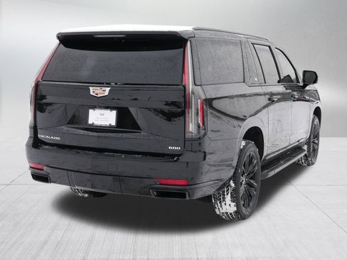 Certified 2023 Cadillac Escalade ESV Sport Platinum image 5