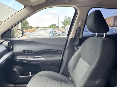 Used 2023 Nissan Kicks S FWD image 15