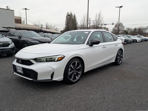 Used 2025 Honda Civic Sport Touring image 7