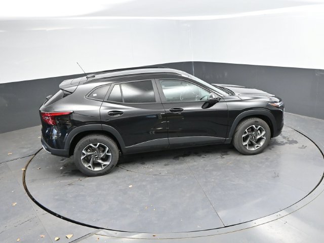 Used 2024 Chevrolet Trax LT FWD image 31