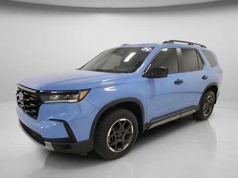 Used 2024 Honda Pilot TrailSport image 8