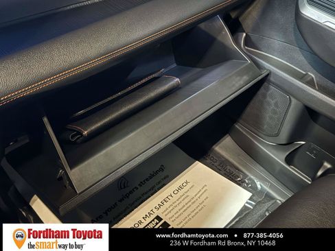 Used 2023 Toyota Sienna XSE AWD/4WD image 31