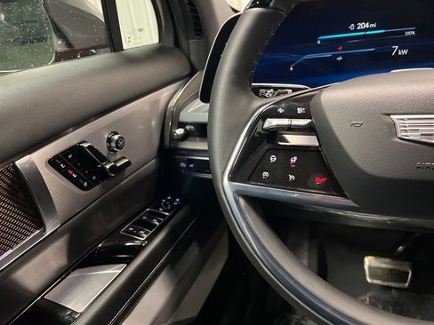 New 2026 Cadillac Vistiq Luxury image 15