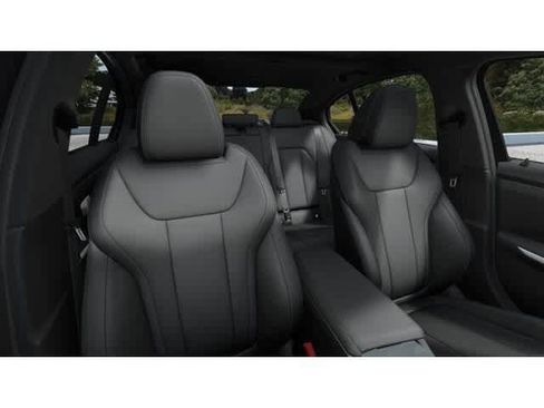 New 2026 BMW 330i xDrive Sedan w/ M Sport Package AWD/4WD image 11