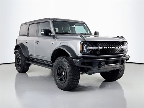 Used 2021 Ford Bronco Wildtrak image 3