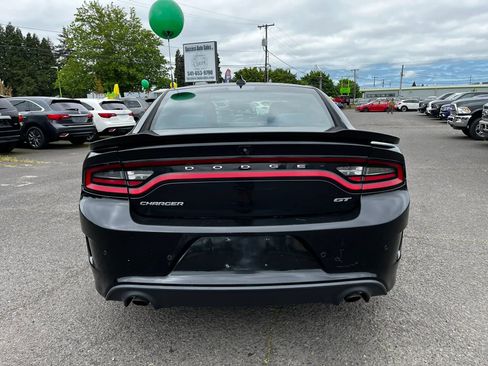 Used 2019 Dodge Charger GT RWD image 4