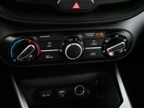 Used 2020 Kia Soul LX image 23