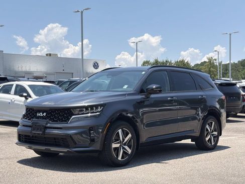 Used 2023 Kia Sorento S FWD image 8