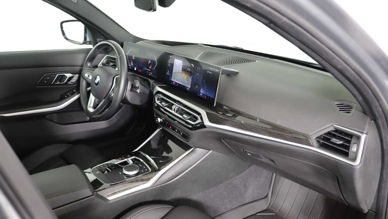 Used 2024 BMW 330i xDrive Sedan w/ Premium Package AWD/4WD image 8