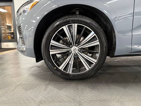 Used 2022 Volvo XC60 B5 Inscription w/ Climate Package AWD/4WD image 7