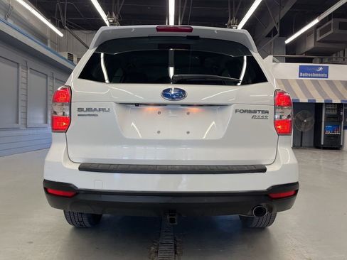 Used 2016 Subaru Forester 2.5i Touring w/ Eyesight & Navigation System image 6
