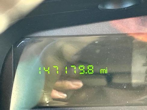 Used 2003 Lincoln Town Car Cartier image 37