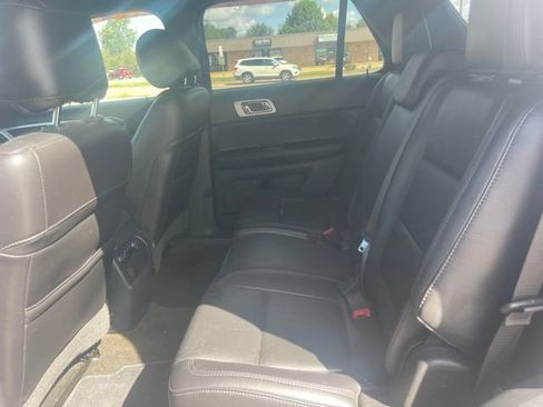 Used 2013 Ford Explorer XLT FWD image 8