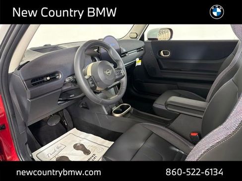Certified 2025 MINI Cooper 2-Door Hardtop FWD image 10
