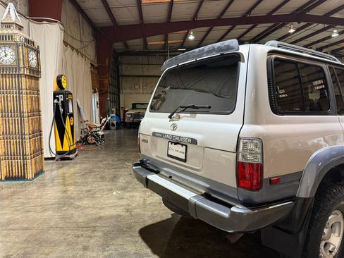 Used 1997 Toyota Land Cruiser image 22