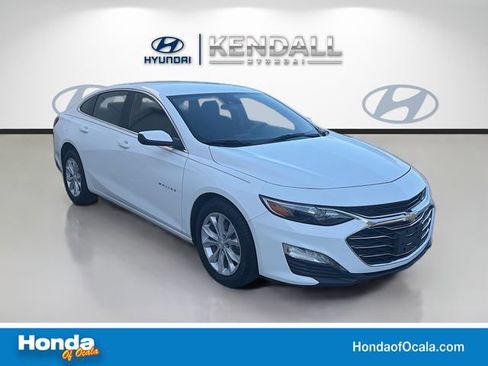 Used 2025 Chevrolet Malibu LT FWD image 1