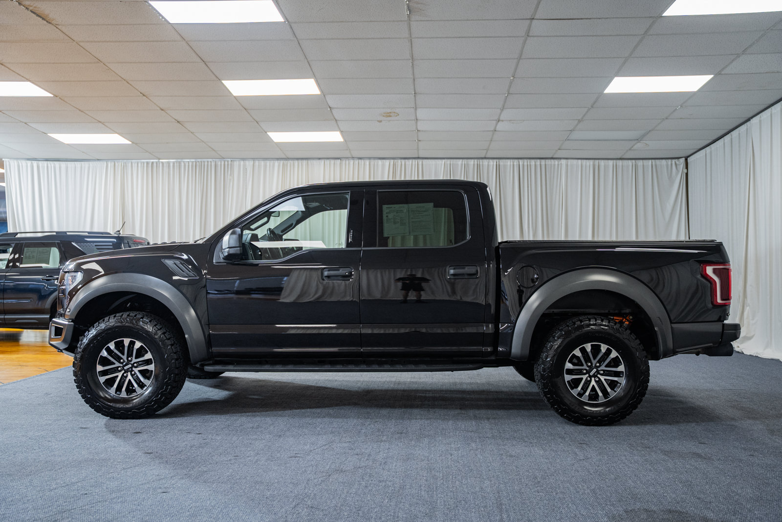 Used 2020 Ford F150 Raptor AWD/4WD image 5