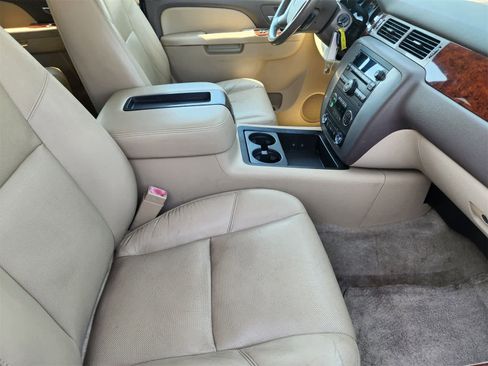 Used 2014 GMC Yukon SLT w/ Texas Edition image 14