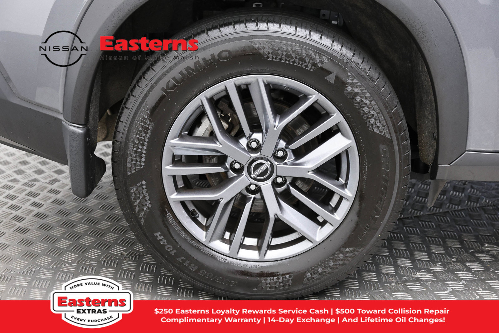 Used 2023 Nissan Rogue S AWD/4WD image 29