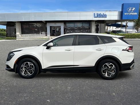 Used 2023 Kia Sportage LX image 5