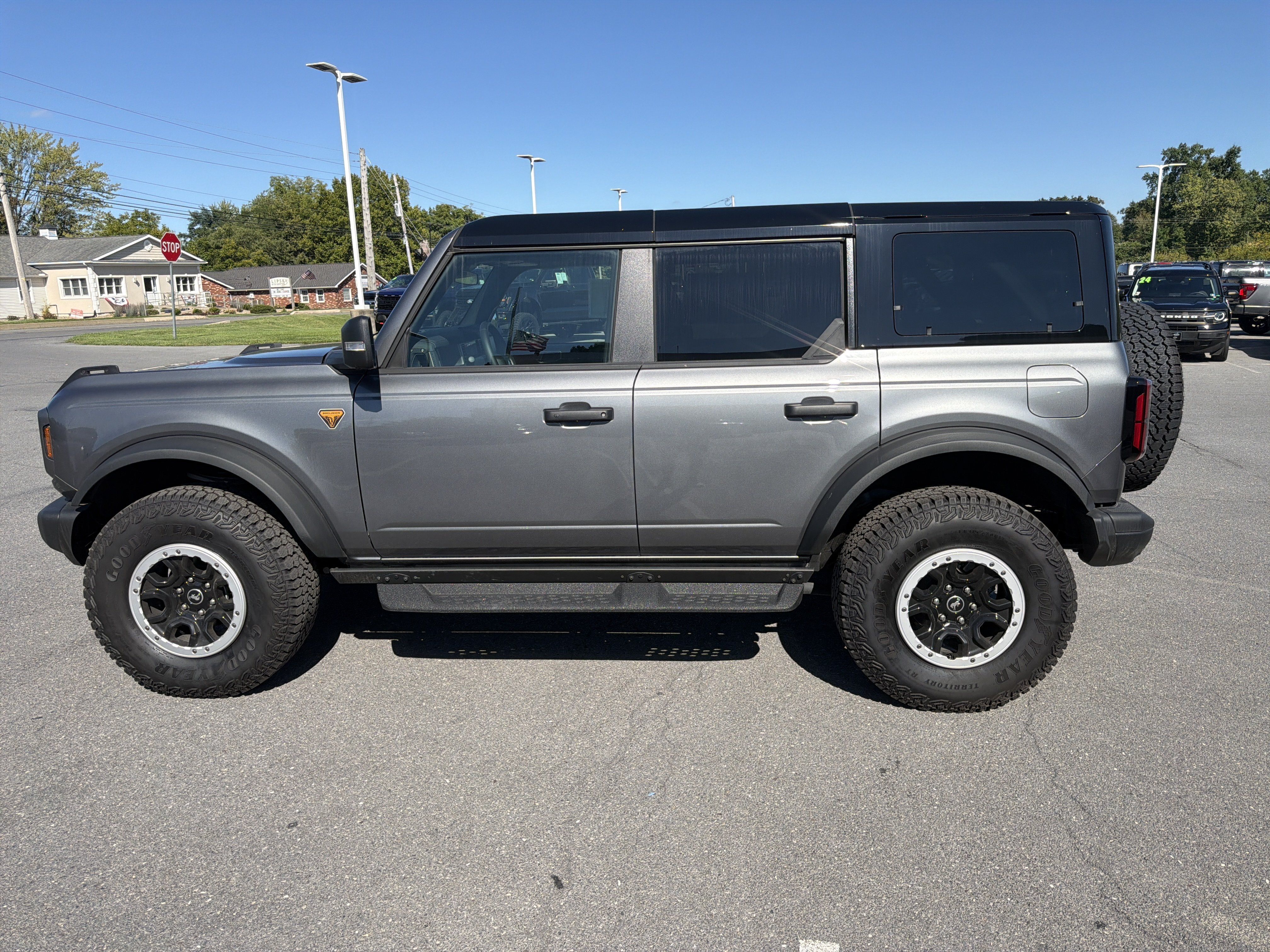 New 2025 Ford Bronco Badlands AWD/4WD image 7