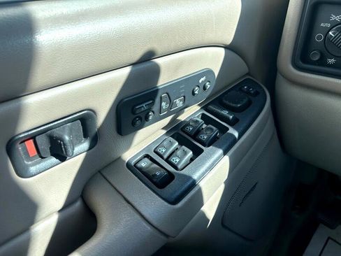 Used 2005 Chevrolet Tahoe LT w/ LT Preferred Equipment Group image 18