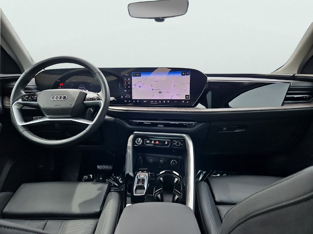 Certified 2025 Audi Q5 Premium AWD/4WD image 11