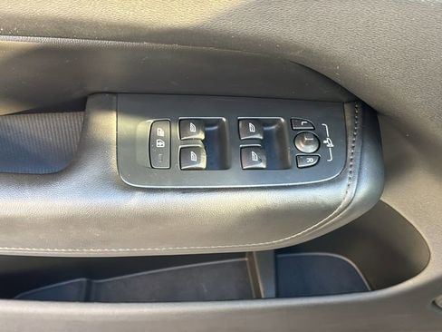 Certified 2024 Volvo XC60 B5 Plus AWD/4WD image 12