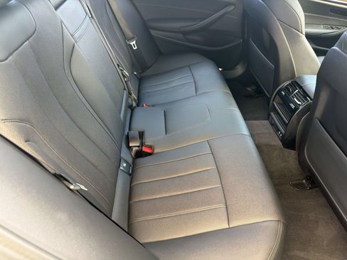 Used 2023 BMW 530i w/ Convenience Package RWD image 32