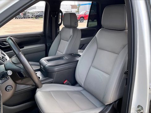 Used 2022 Chevrolet Tahoe LT w/ LT Signature Plus Package AWD/4WD image 9